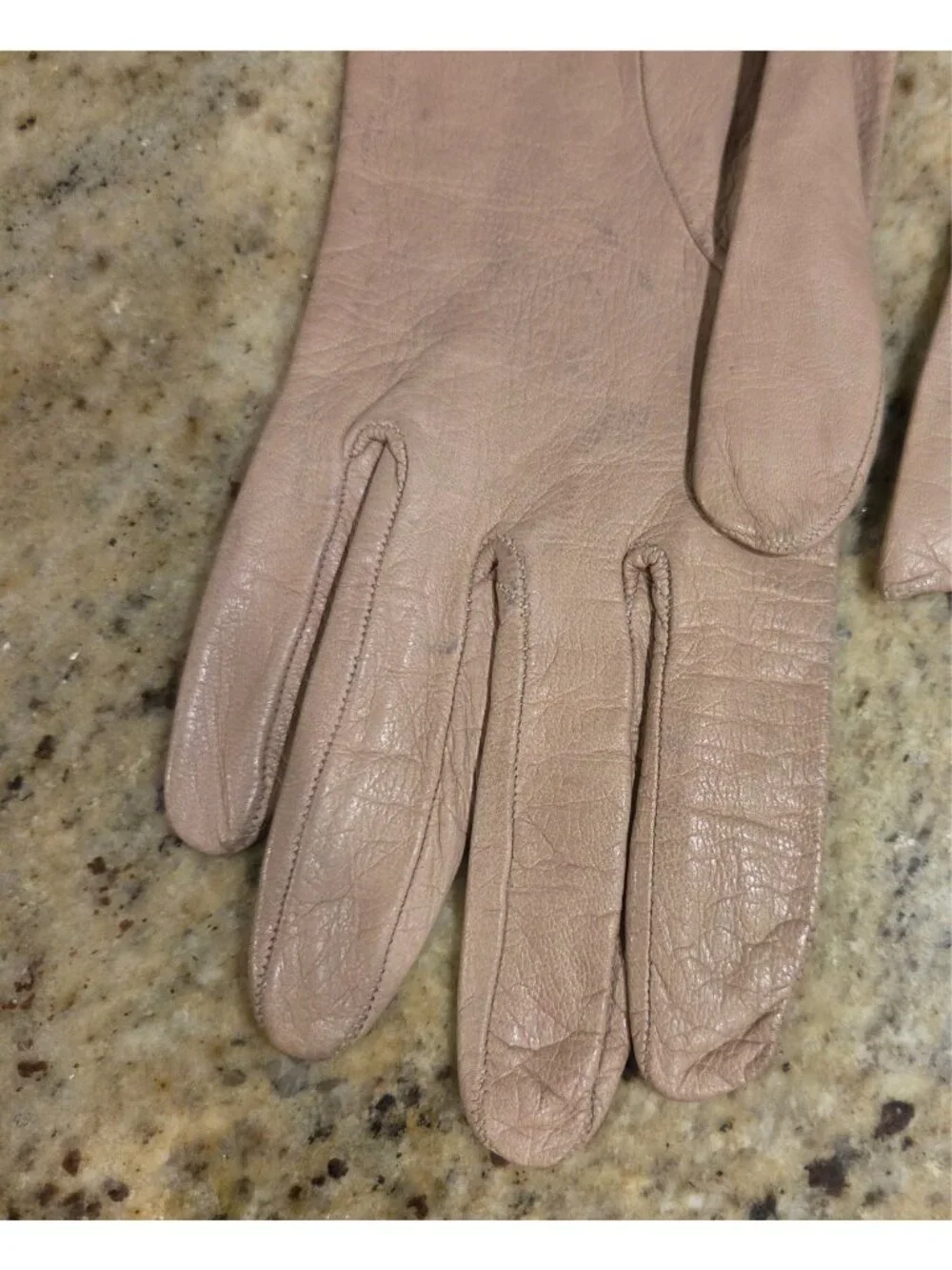 Vintage Womens Size M /7 Beige Soft Leather Gloves Eyelet Embroidered Italy